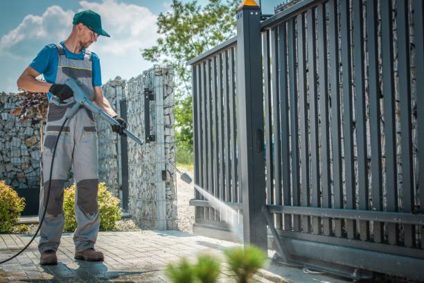 Best Graffiti Removal  in Crestwood, IL